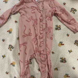 Bundle of 5 pajamas size 6 months! Bamboo